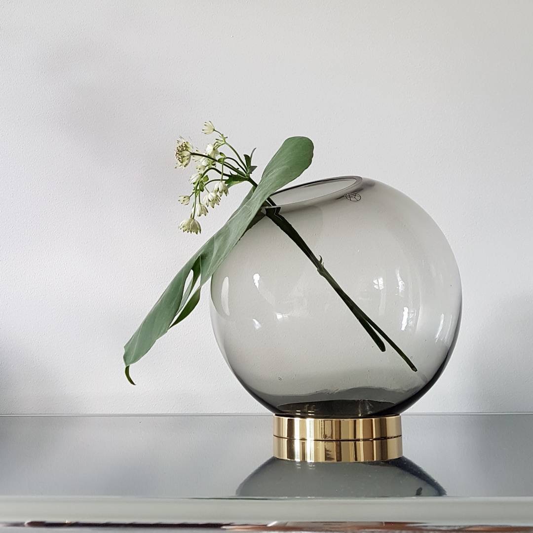 开云手机入口 - 附件|花器|办公家具|开云中国家具|地球花瓶