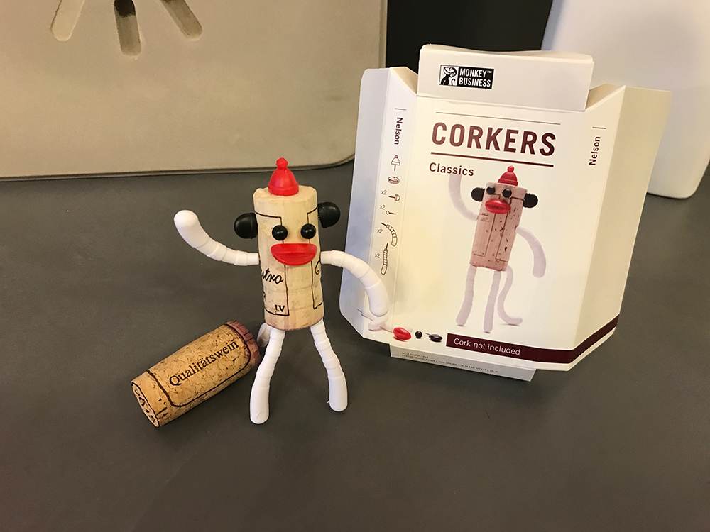 开云手机入口 - 附件|饰品|办公家具|开云中国家具|Corkers经典玩偶