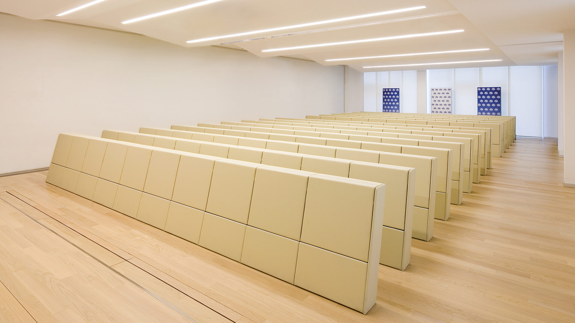 学校家具|阶梯教室桌椅|办公家具|开云中国家具|源雅