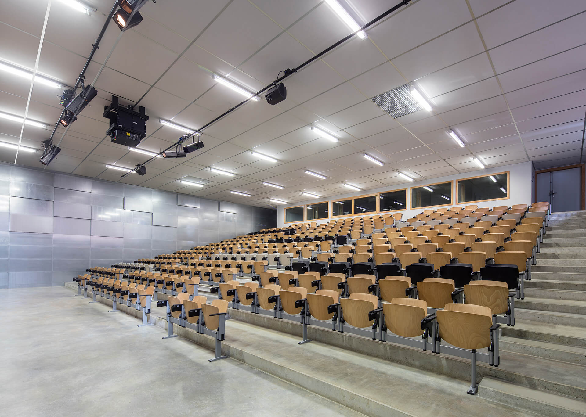学校家具|阶梯教室桌椅|办公家具|开云中国家具|New Modulamm 阶梯教室