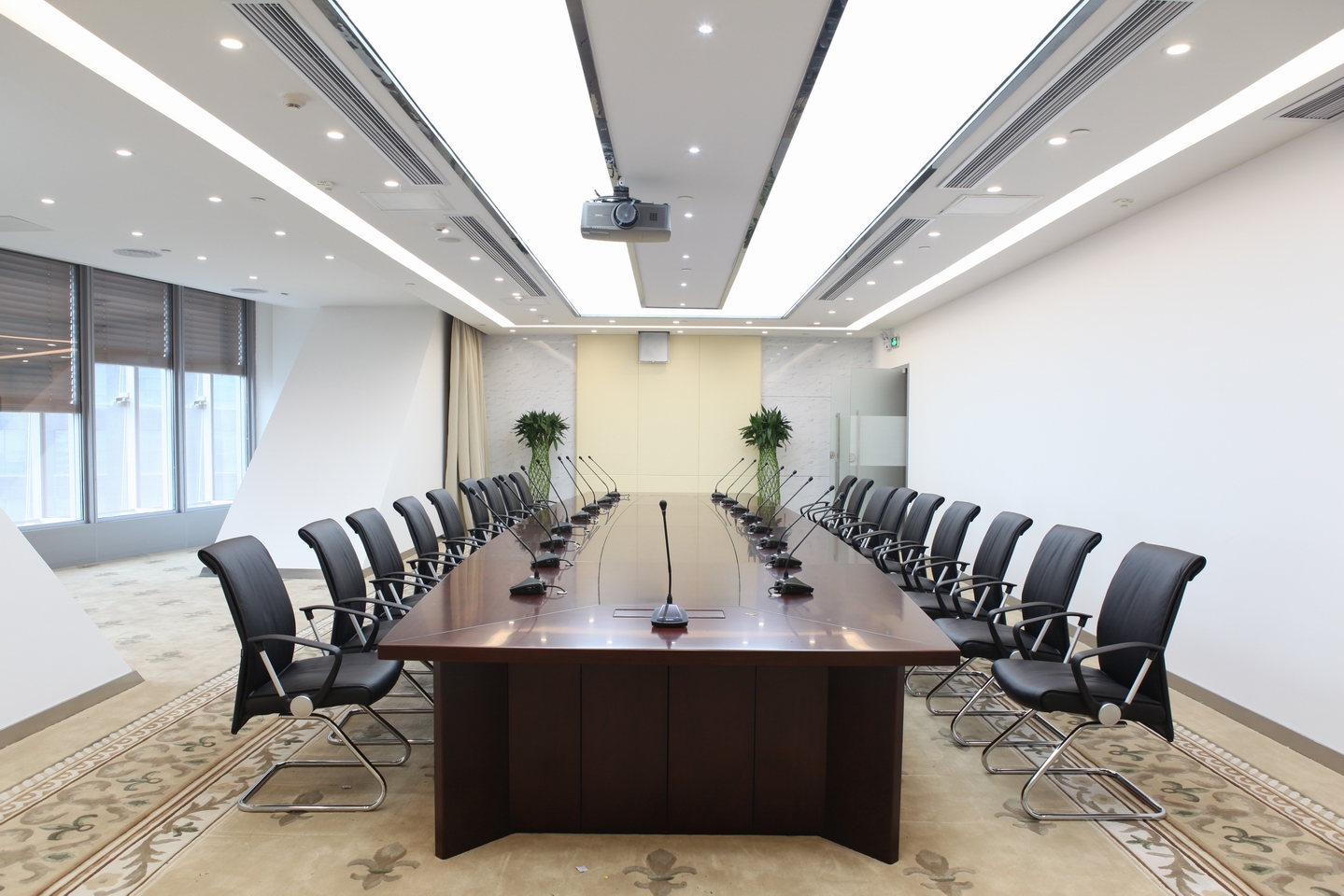 会议台|实木会议台|办公家具|开云中国家具|会议台